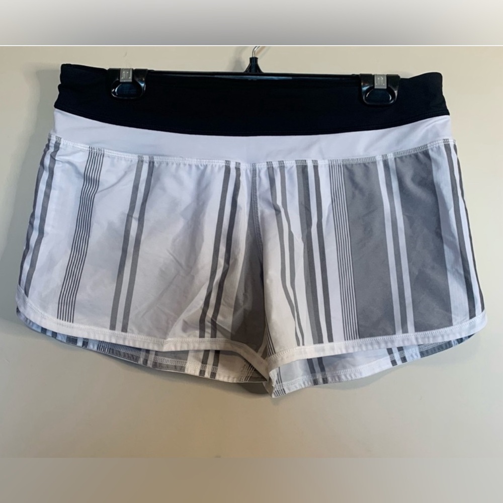 Lululemon Groovy Run Short Groovy Stripe Nimbus - image 1